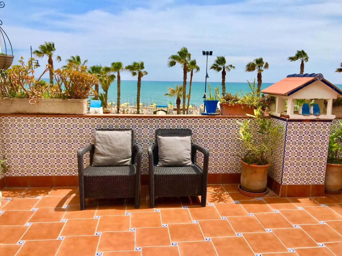 Hostal Guadalupe Τορρεμολίνος Εξωτερικό φωτογραφία