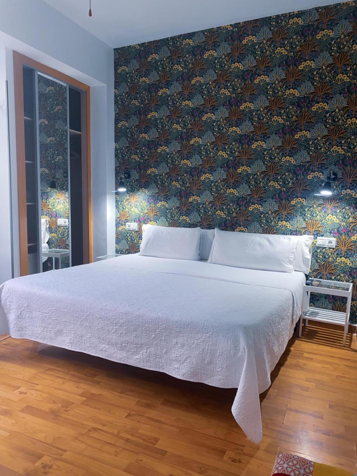 Hostal Guadalupe Τορρεμολίνος Εξωτερικό φωτογραφία