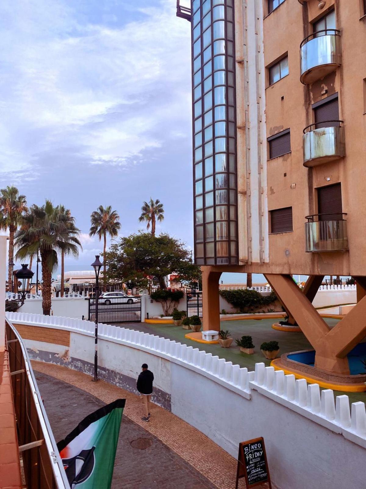 Hostal Guadalupe Τορρεμολίνος Εξωτερικό φωτογραφία