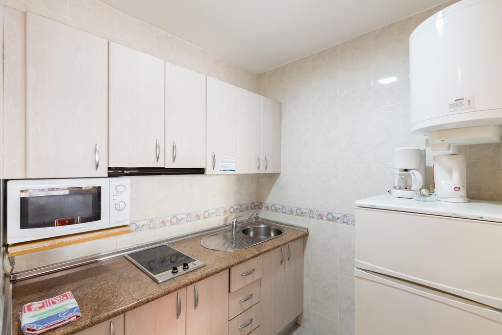 Hostal Guadalupe Τορρεμολίνος Εξωτερικό φωτογραφία